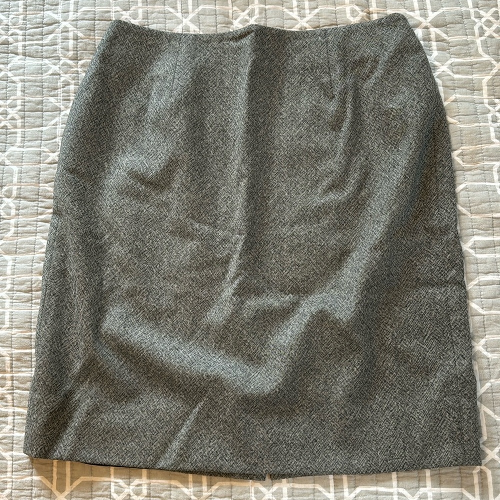 Lord & Taylor 100% Pure New Wool skirt size 12P